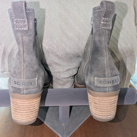 Sorel Dark Brown Ankle Boots 8.5. Excellent Condition Almost New. - Picture 3 of 8